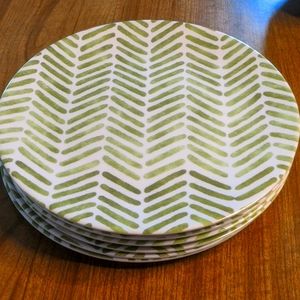 Melamine Dinner Plates (8) - Green Chevron Pattern